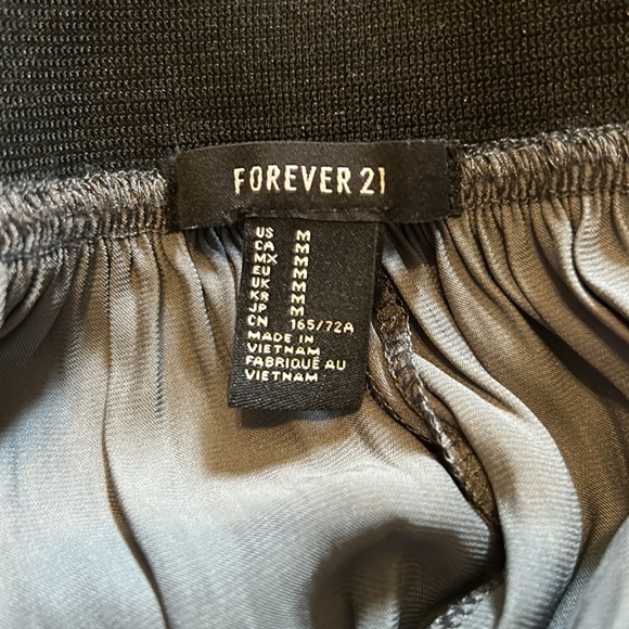Forever 21 grey skirt - Picture 4 of 4